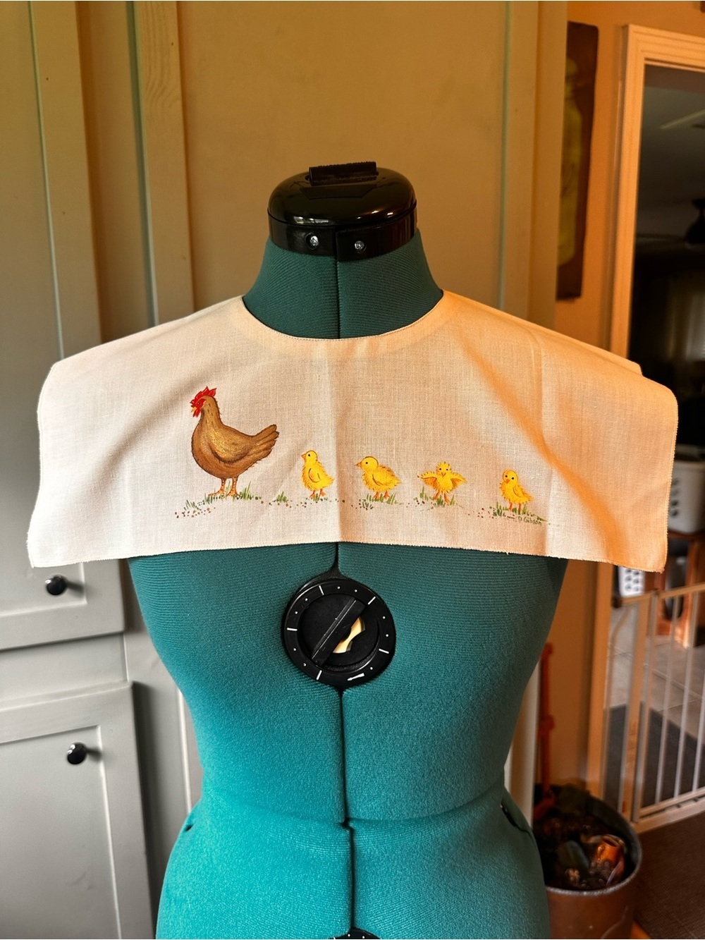 Vintage Child's Collar Beige Snap Hand Painted Chicken & Chicks